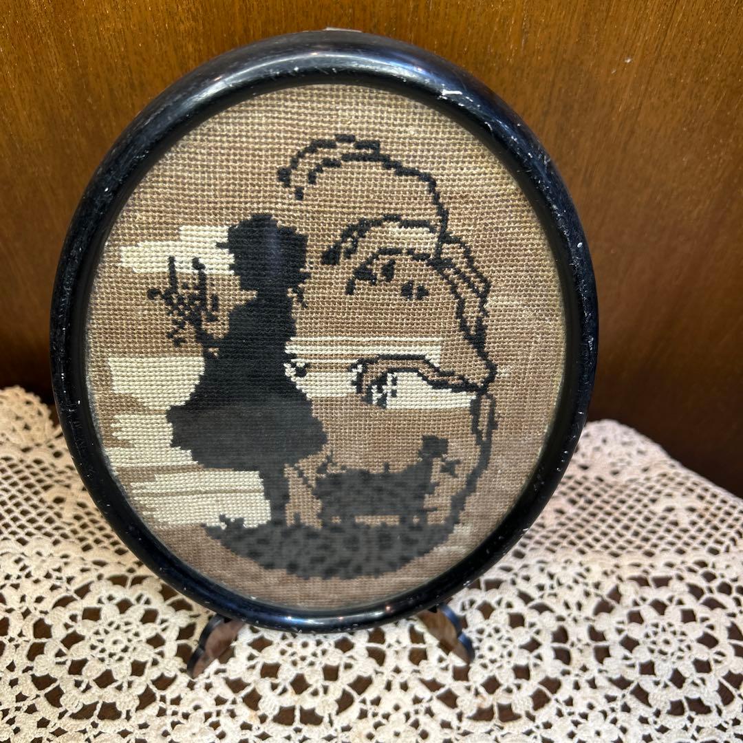北欧ビンテージ　シルエットモチーフクロスステッチ刺繍額 男の子と女の子2枚セット