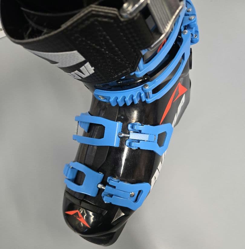 スキー 25.5cm AVIRIVA HORNET Re:HORNET120