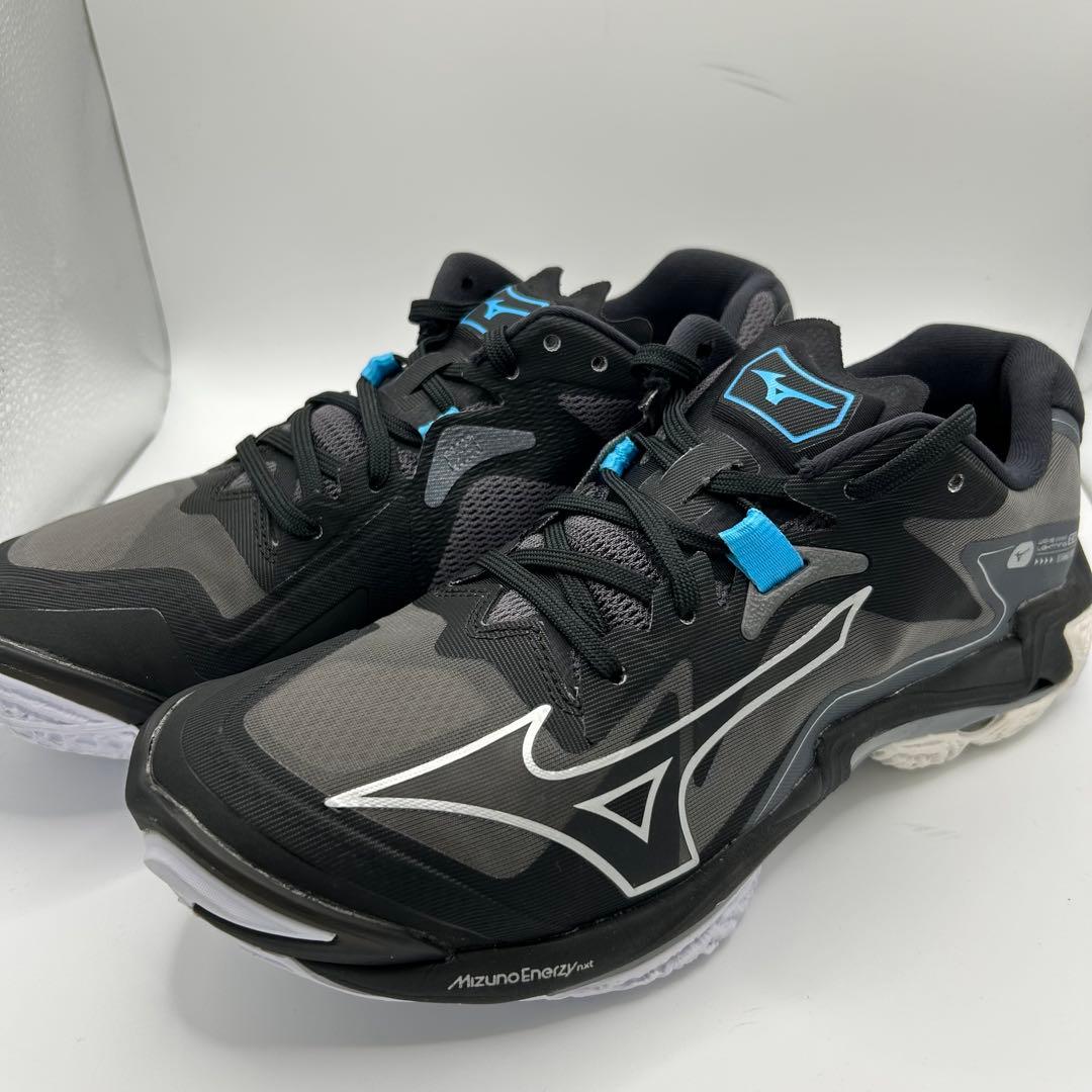 【未使用】ミズノ ウェーブライトニングZ8 バレーボールシューズ 26㎝　黒