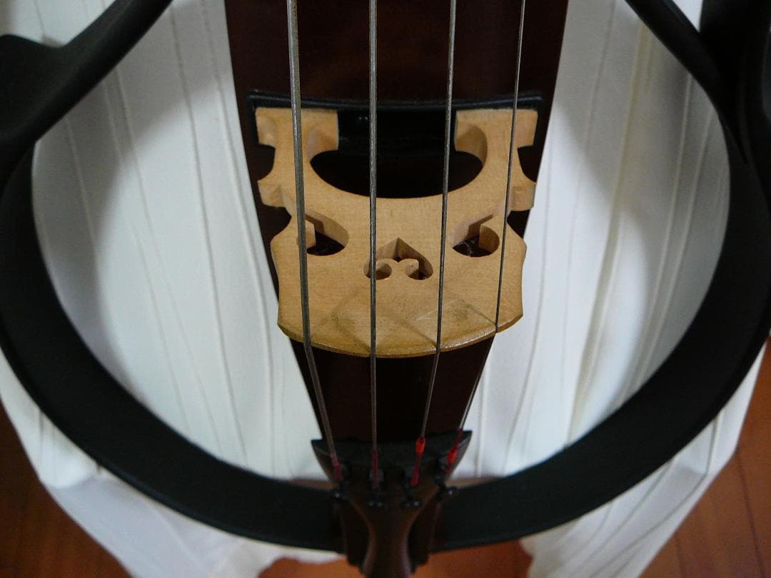 ヤマハ　サイレントチェロ　svc100