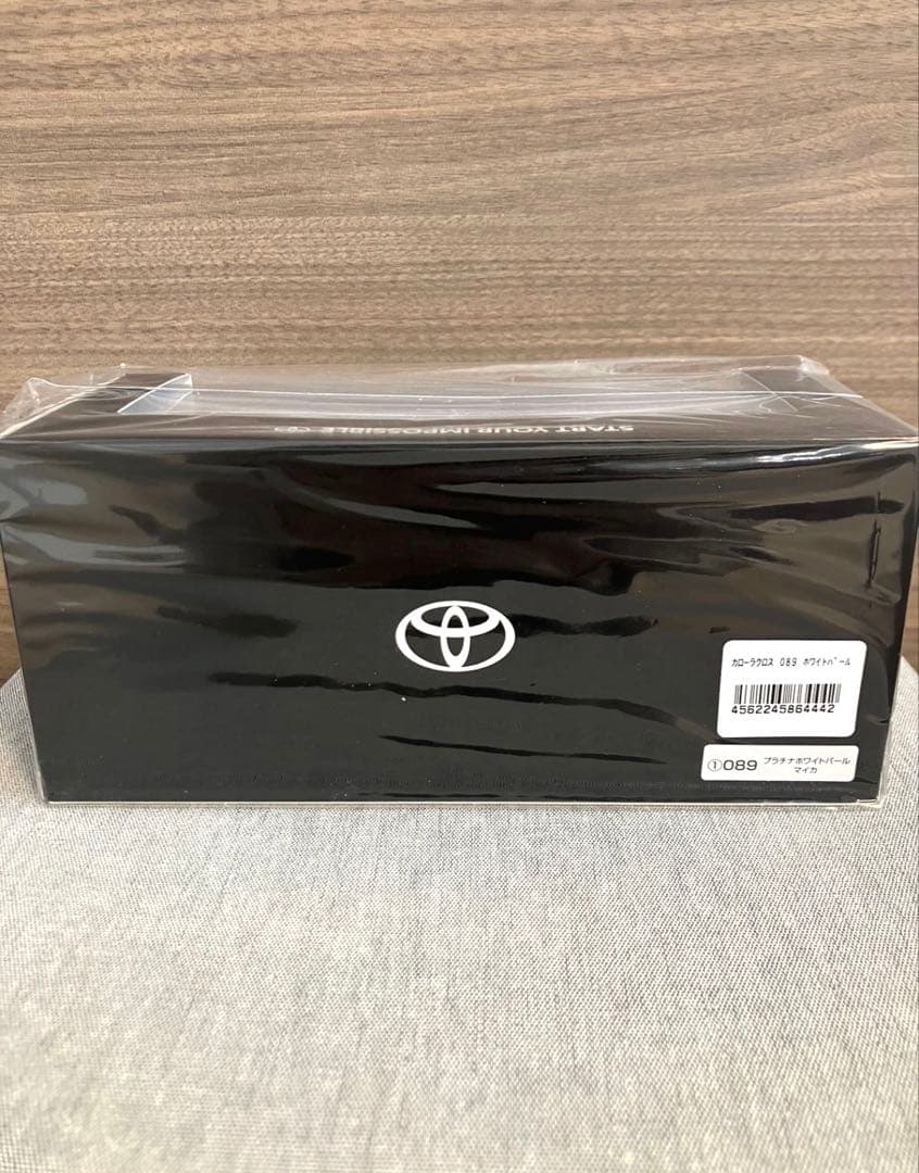 ゆ*け様 【トヨタ博物館正規品】新型 カローラクロス　カラーサンプル ホワイト色