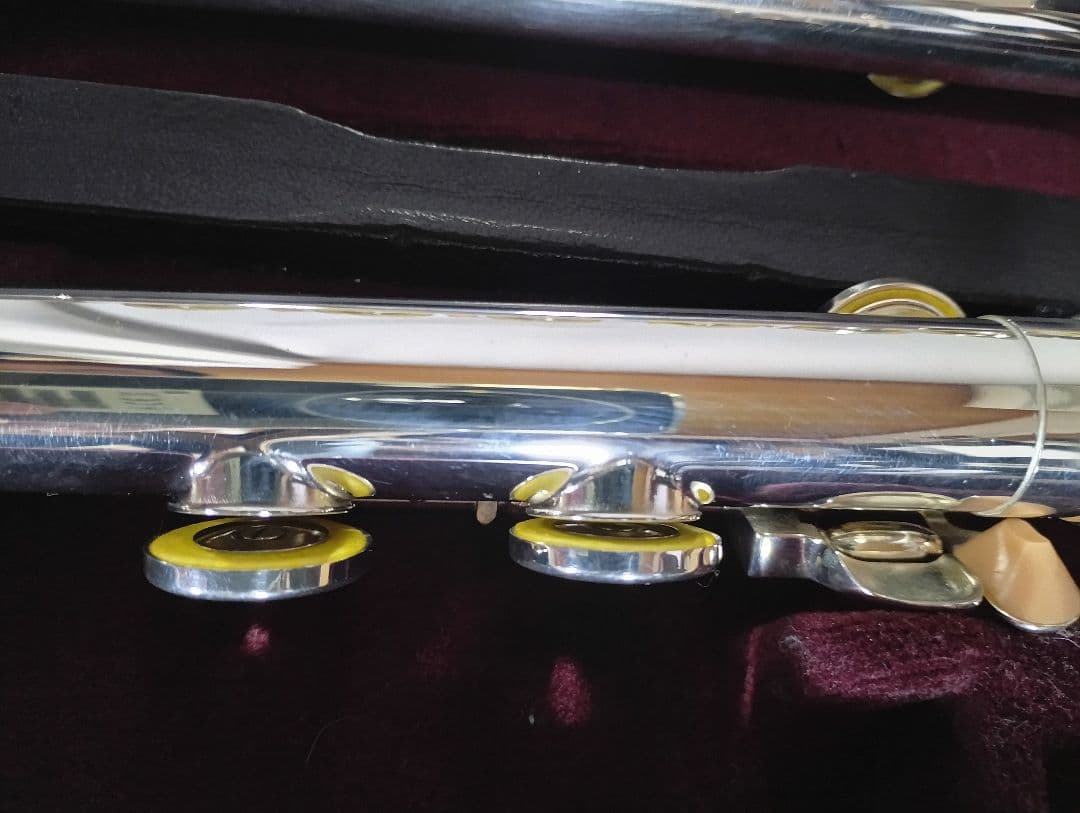 ヤマハ YFL211 フルート　 Eメカ搭載ケース付き　初心者　極美品！