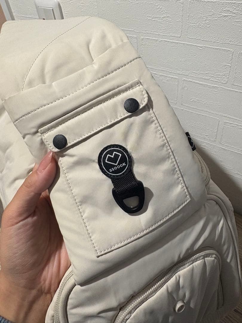 SSOOOK Vスマート スリングバッグ