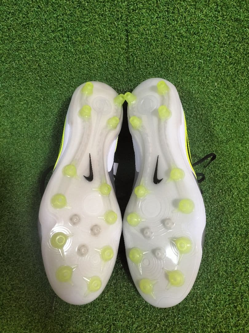 ナイキレジェンド10エリートAG-PR