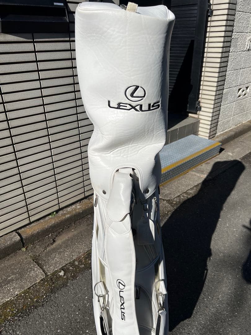 Lexus ホワイト キャディバッグ フード付き