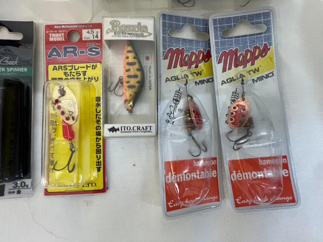 最終値下渓流ルアー　新品＆中古ルアーセット、ケース付　まとめ売り