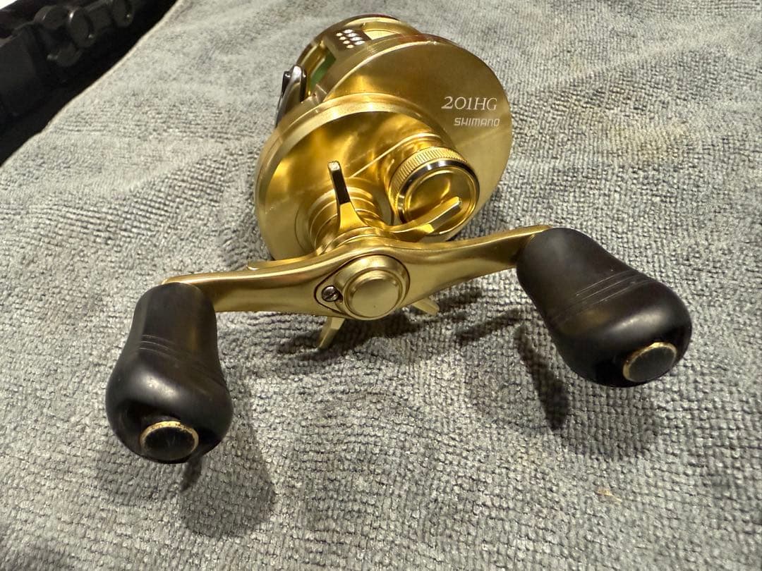 リール SHIMANO CALCUTTA CONQUEST 201HG