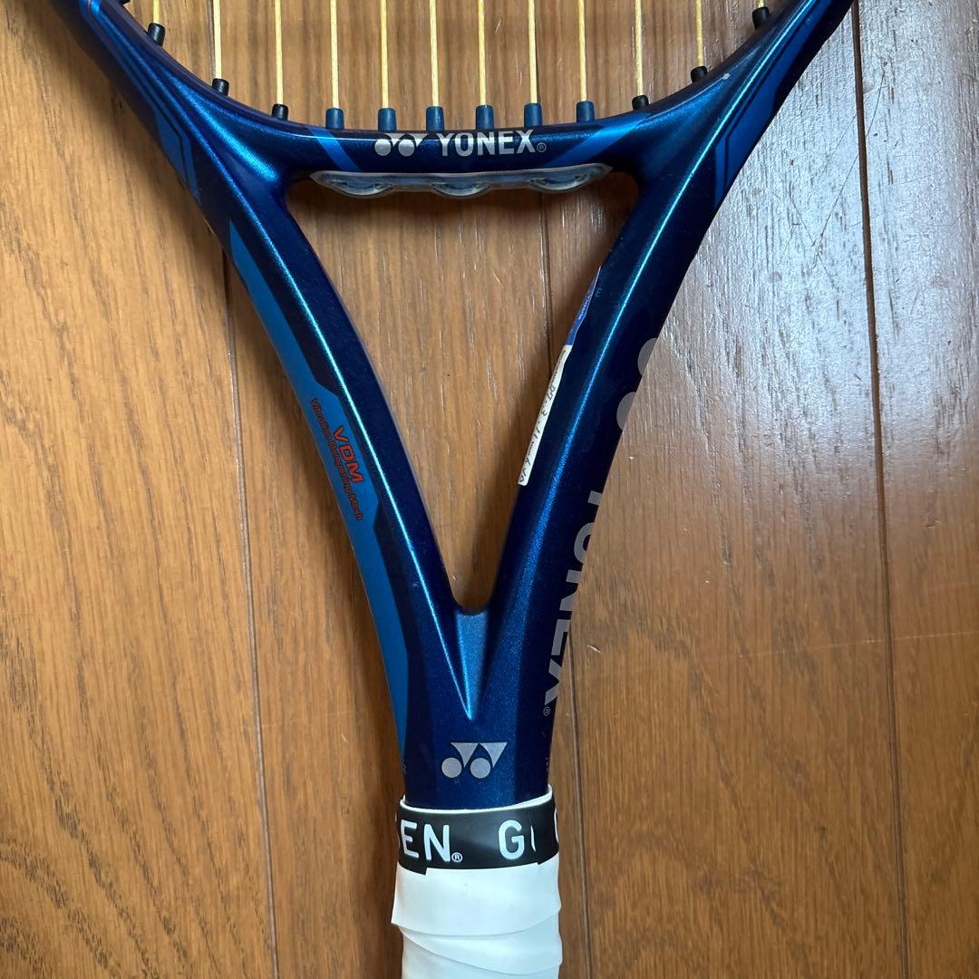 YONEX テニスラケット　EZONE 100 G4 2020年モデル