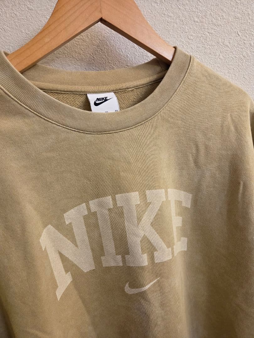 NIKE　ナイキ　ベージュ スウェット　セットアップ　トレーナー