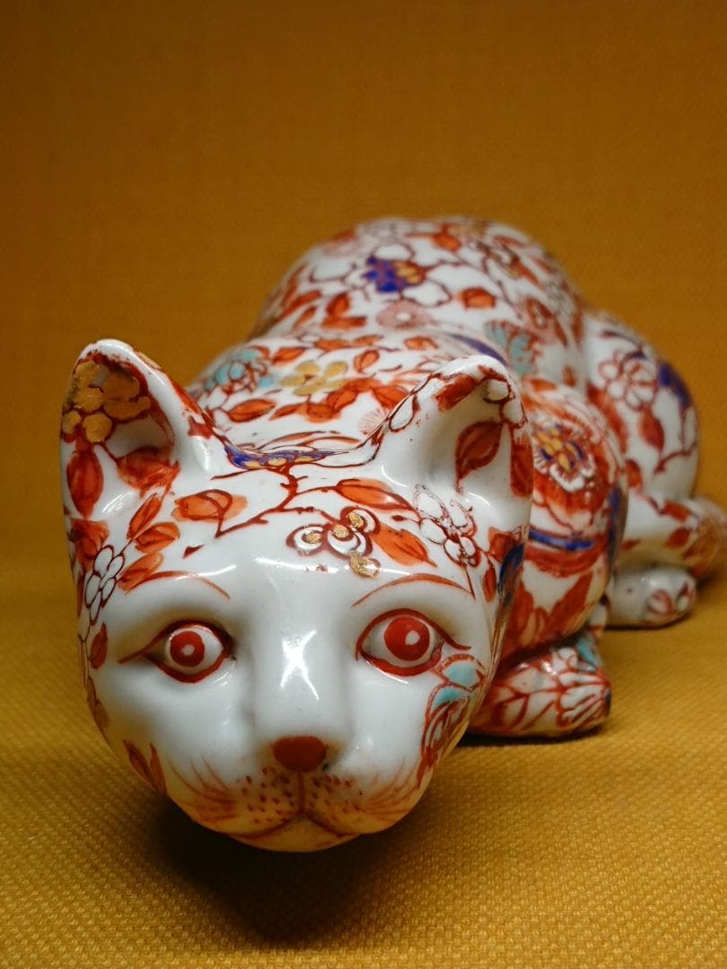 猫　陶器　色絵　花文　古玩　骨董　置物　インテリア　工芸品　美術品　A2883