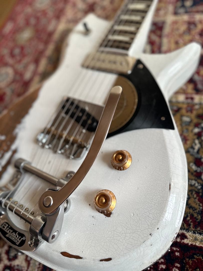 N*o様 個人製作品 RB6シェイプギター Bigsby付き