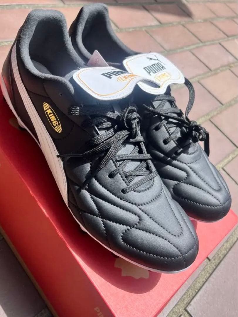 PUMA KING サッカースパイク ブラック/ホワイト