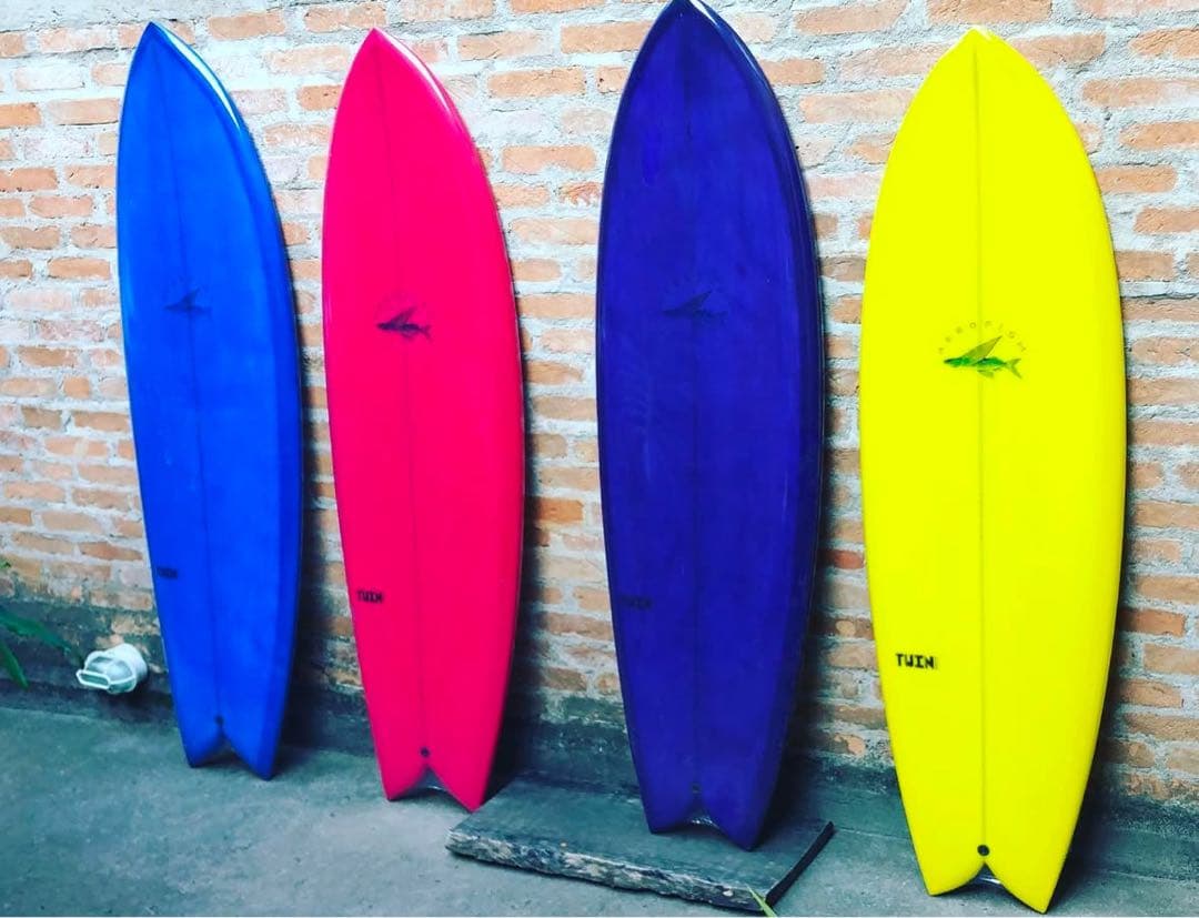 【新品】ブラジル AEROFISH SURFBOARDS製 ツインショートボード