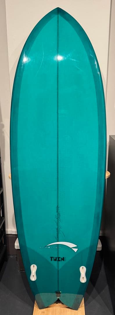 【新品】ブラジル AEROFISH SURFBOARDS製 ツインショートボード