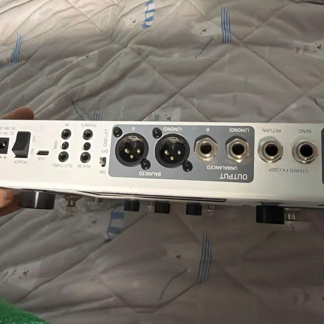 Hotone Ampero II stage ギターエフェクター