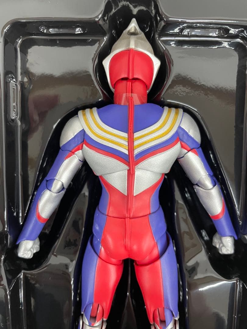 kntoy62-1126 S.H.Figuarts ウルトラマンティガ