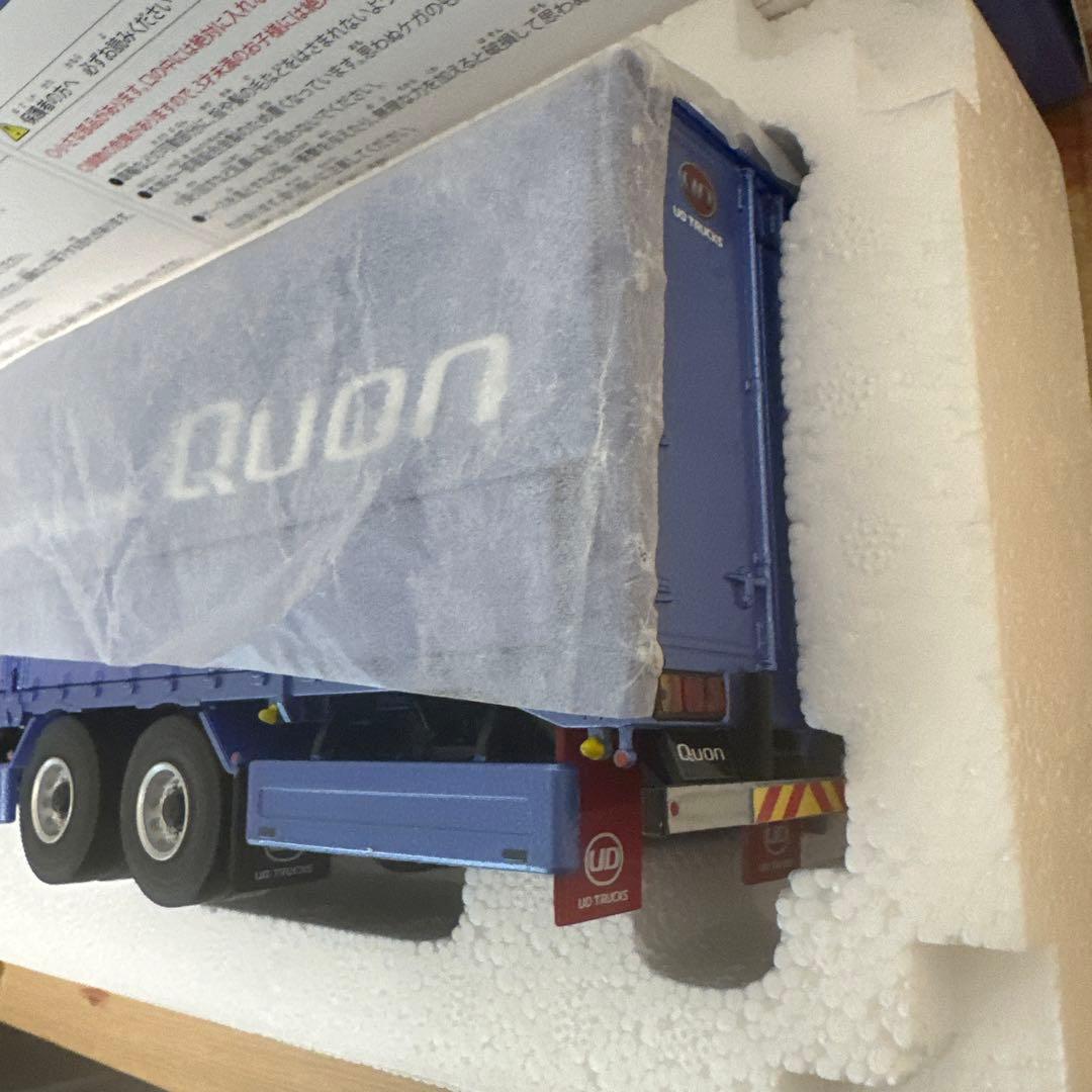 UD Quon トラック型ミニカー クオン　1/43 UDトラックス