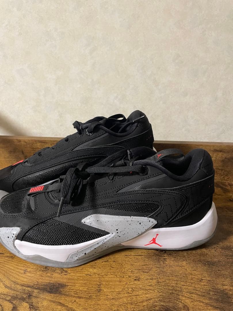 【新品・未使用】NIKE JORDAN LUKA2 Bred バッシュ 黒