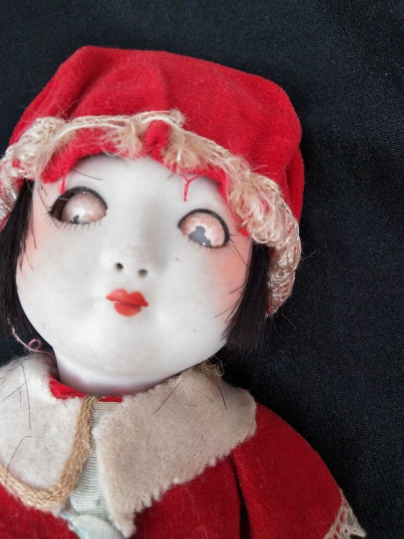 アンティーク　西洋人形　眼をつむります。