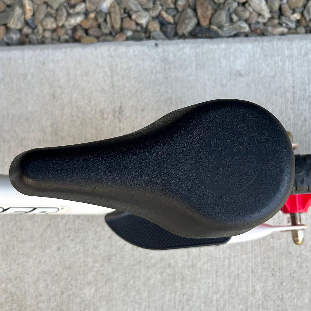 土日！ エコメルカリ限定 ストライダー 限定モデル 白