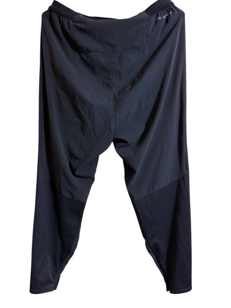 NIKE エアロスイフト ドライフィット 　Mサイズ