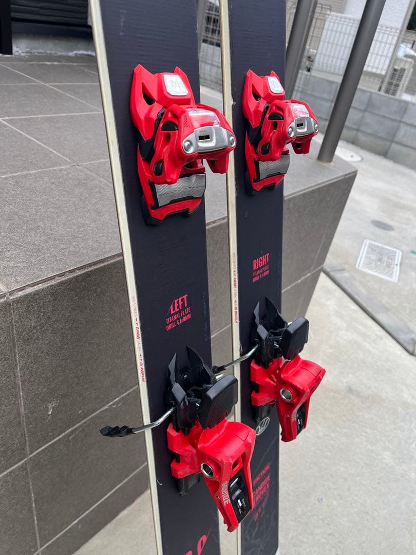 FACTION スキー板 黒 赤 アルパインビンディング付き