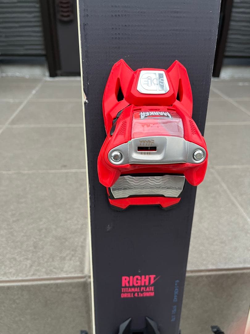 FACTION スキー板 黒 赤 アルパインビンディング付き