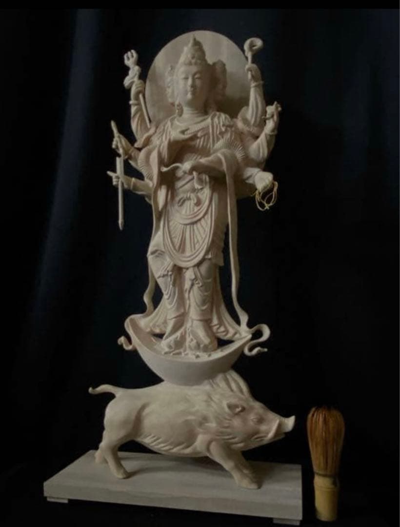 高57cm　井波彫刻　仏教工芸品　楠材　仏師で仕上げ品　護法善神 摩利支天立像