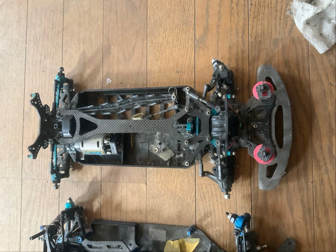 カーボンファイバー ダブルシャシー ラジコンカーまとめ売り