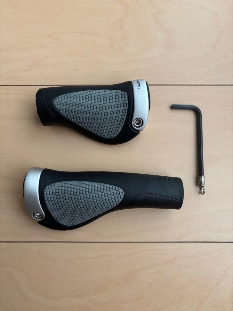 P*n様 [引取に来れる方優先　東京都内一部の区] DAHON ダホン HIT