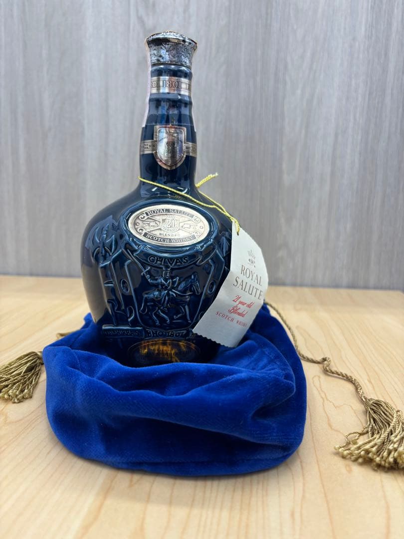 未開栓 ロイヤルサルート21年 シーバス ブラザーズ 青陶器　700ml