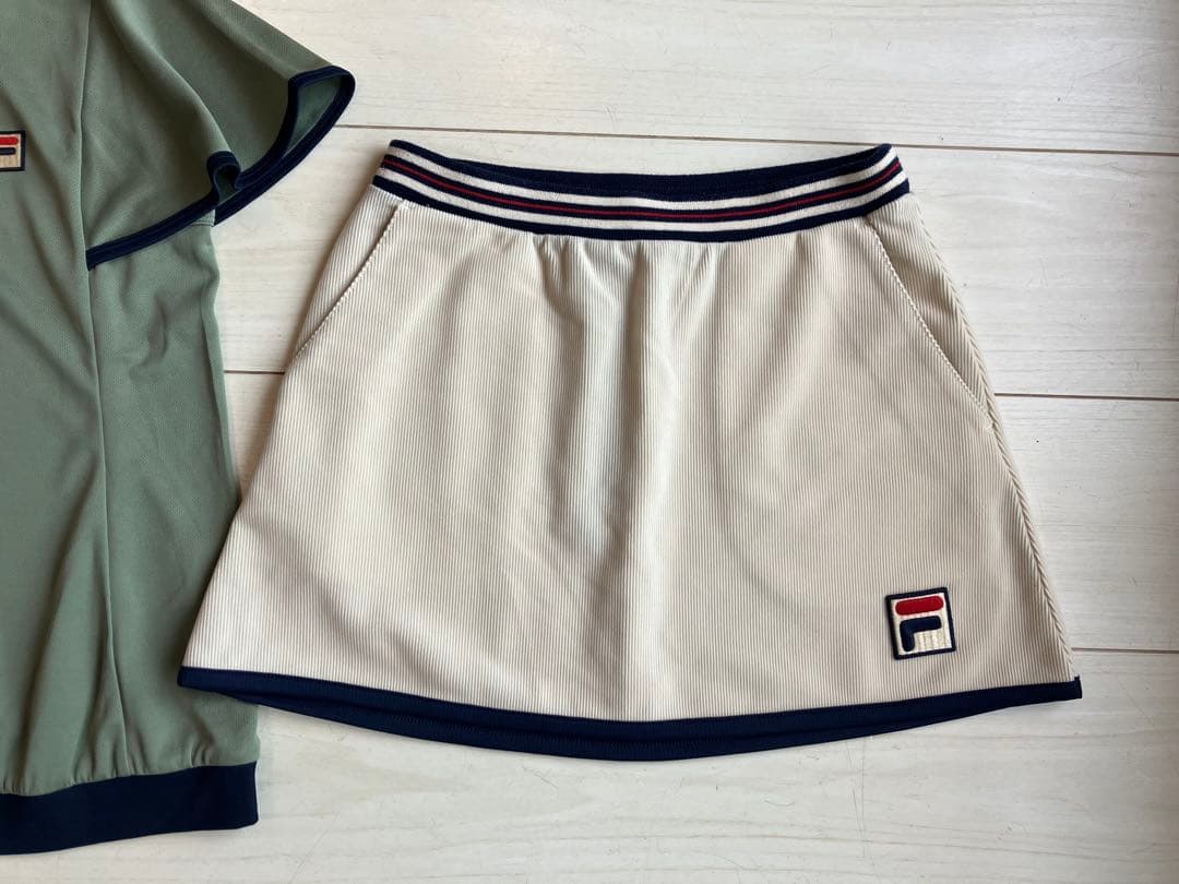 美品＊FILAフィラ＊コーデュロイスコートとオリーブのトップス上下セット