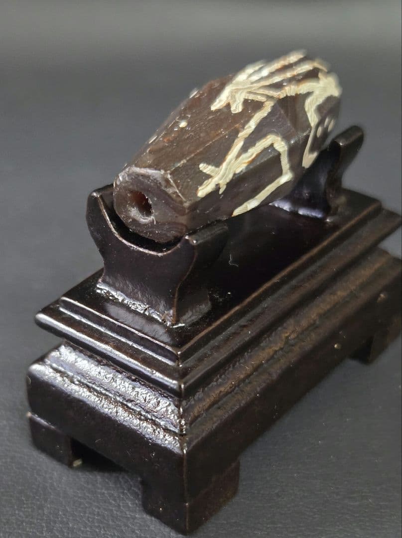 084　天珠　魔女伝説天珠　Eched carnelian　dzibeads！