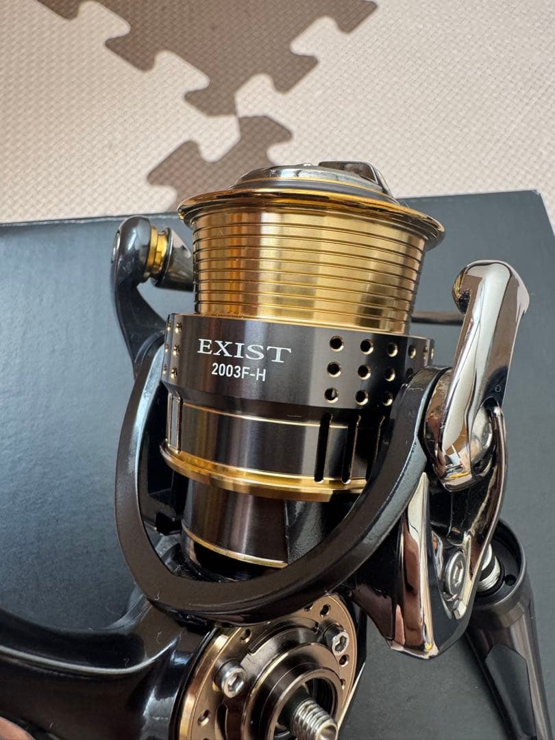 ダイワ　イグジストDaiwa EXIST 2003F-H スピニングリール