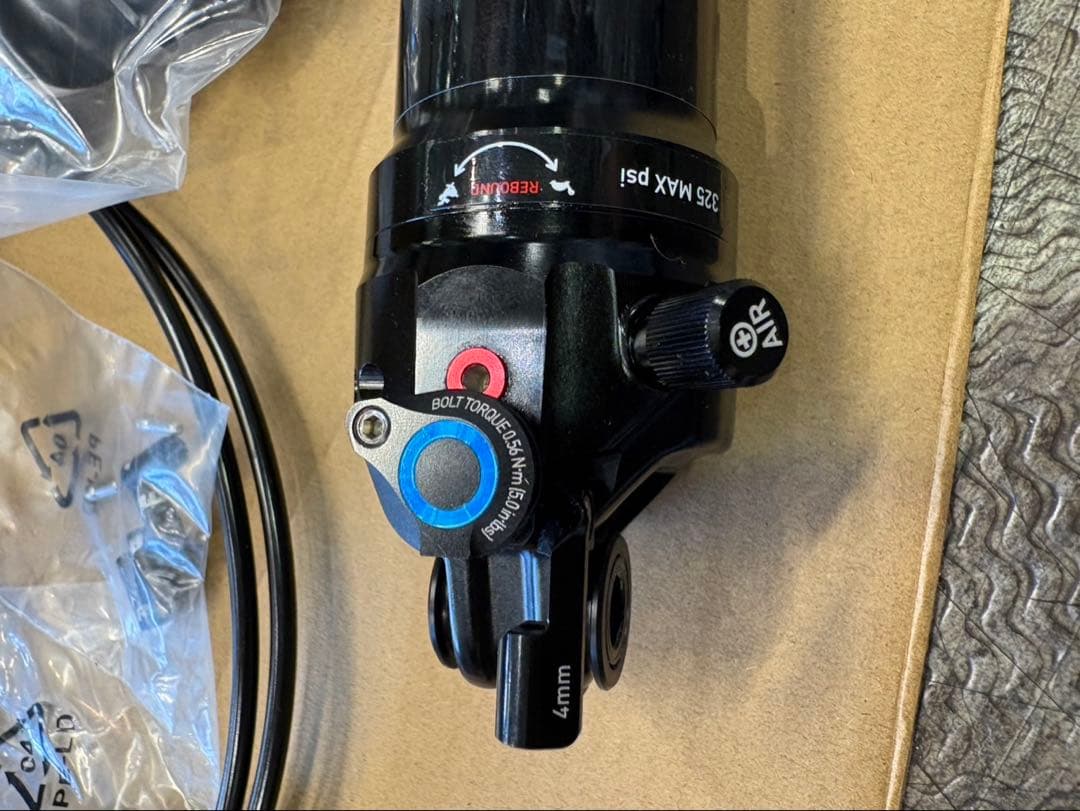 ROCKSHOX SIDLUXE ULTIMATE リモート