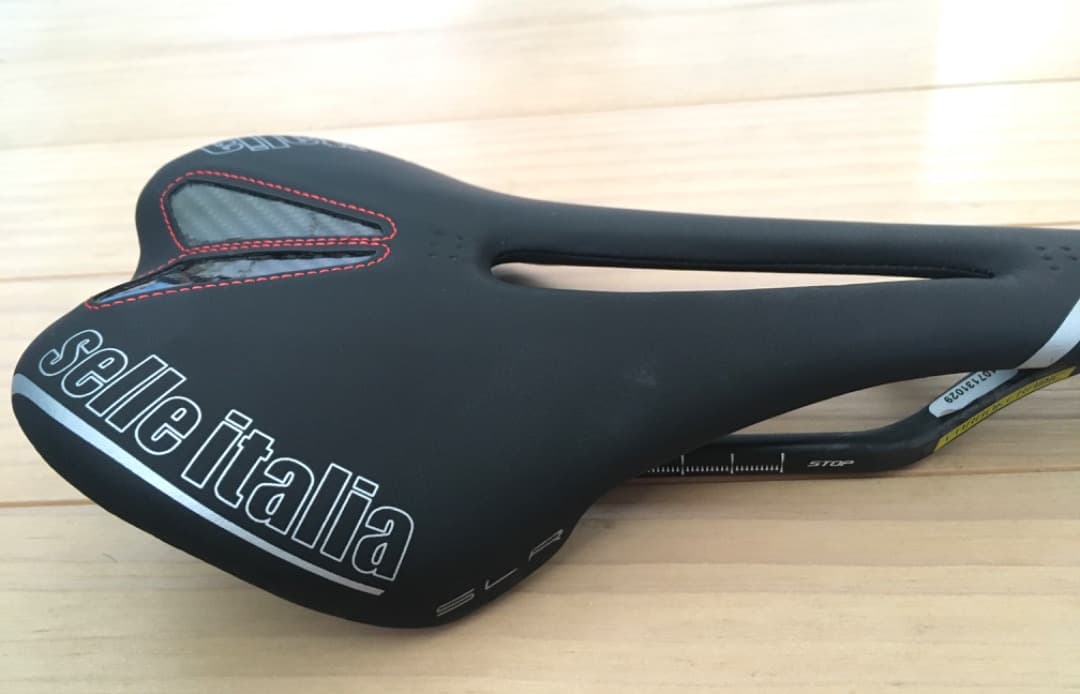 セライタリア SLR サドル　DEDA カーボンシートポストセット