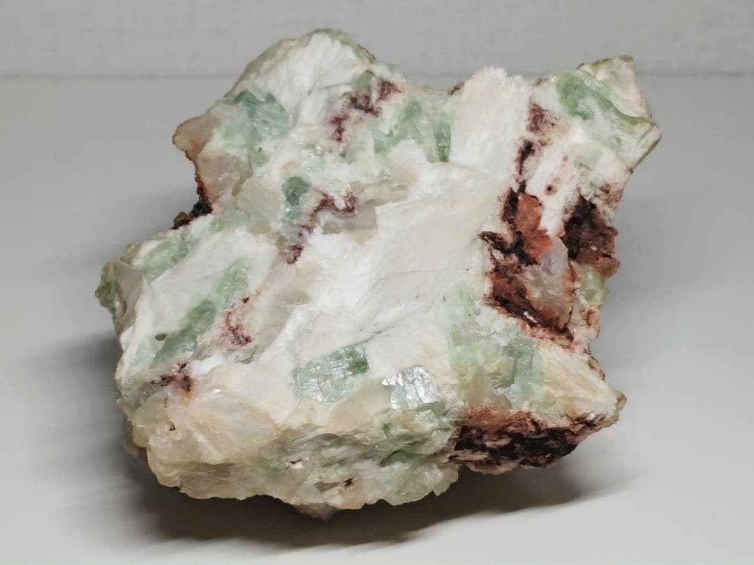 アポフィライト 781g スコレサイト 原石 鑑賞石 自然石 誕生石 鉱物 水石
