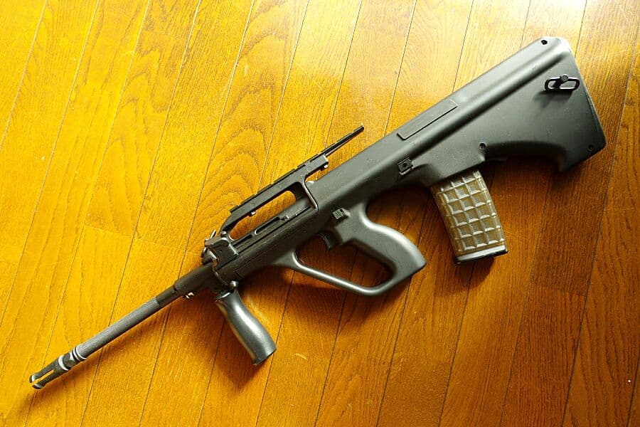 東京マルイ ステアーAUG 330連射マガジン付き計2本