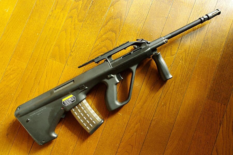 東京マルイ ステアーAUG 330連射マガジン付き計2本