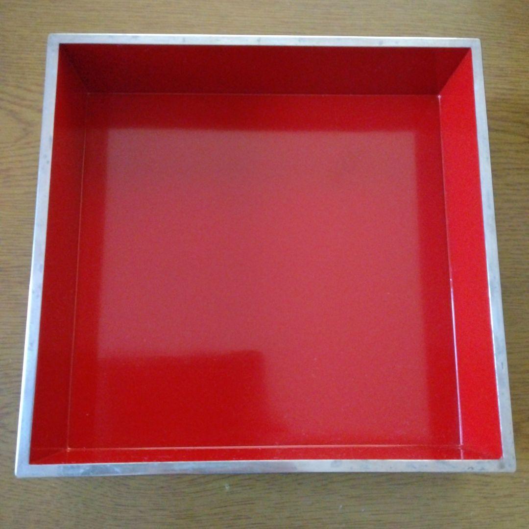 漆塗りお屠蘇セット 蔦の家紋入り、銚子飾り、漆塗り三段重箱