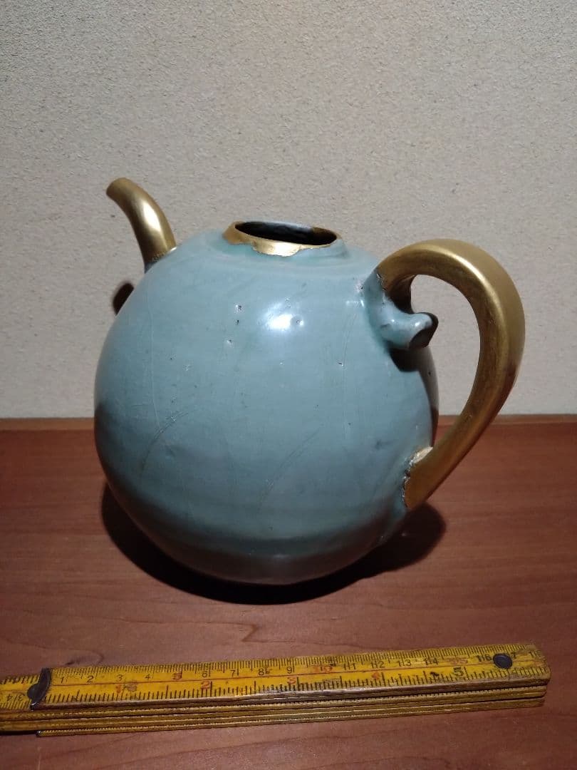 高麗青磁 線刻 水柱