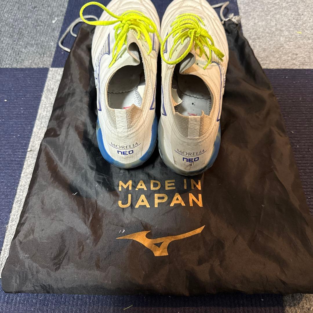 MIZUNO モレリアネオ4ベータ　限定カラー