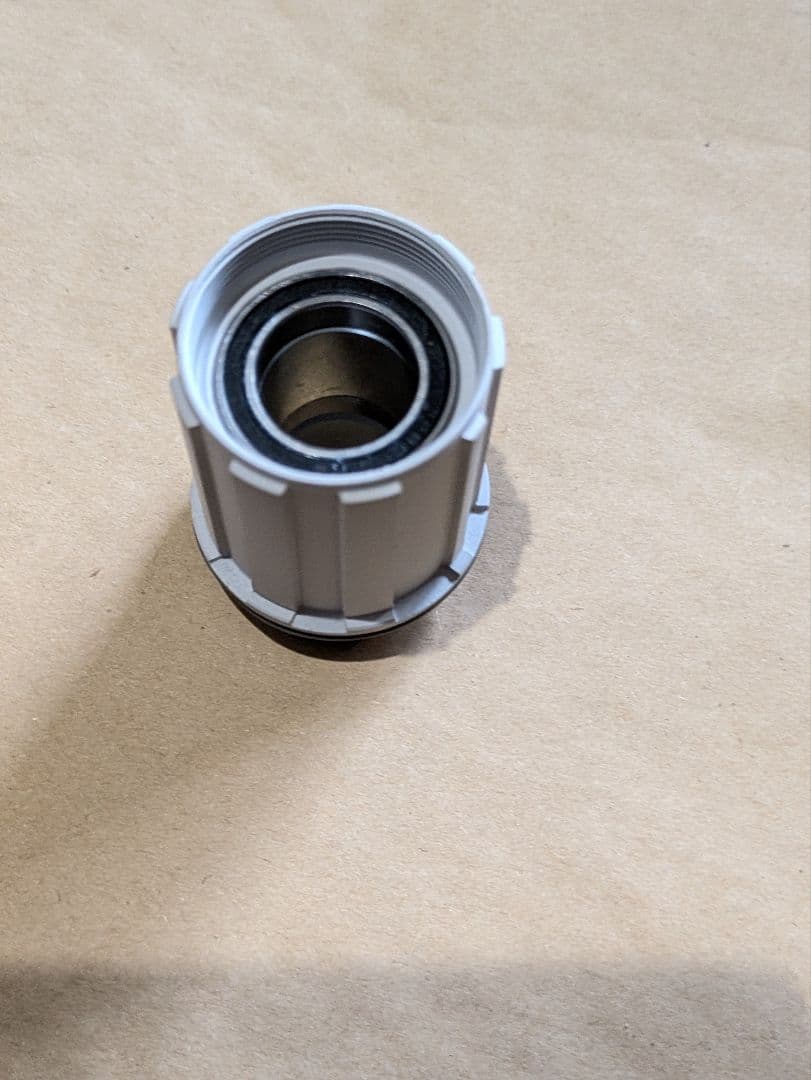 フルクラム R0-113、カンパニョーロ FH-BO015X1 フリーボディ