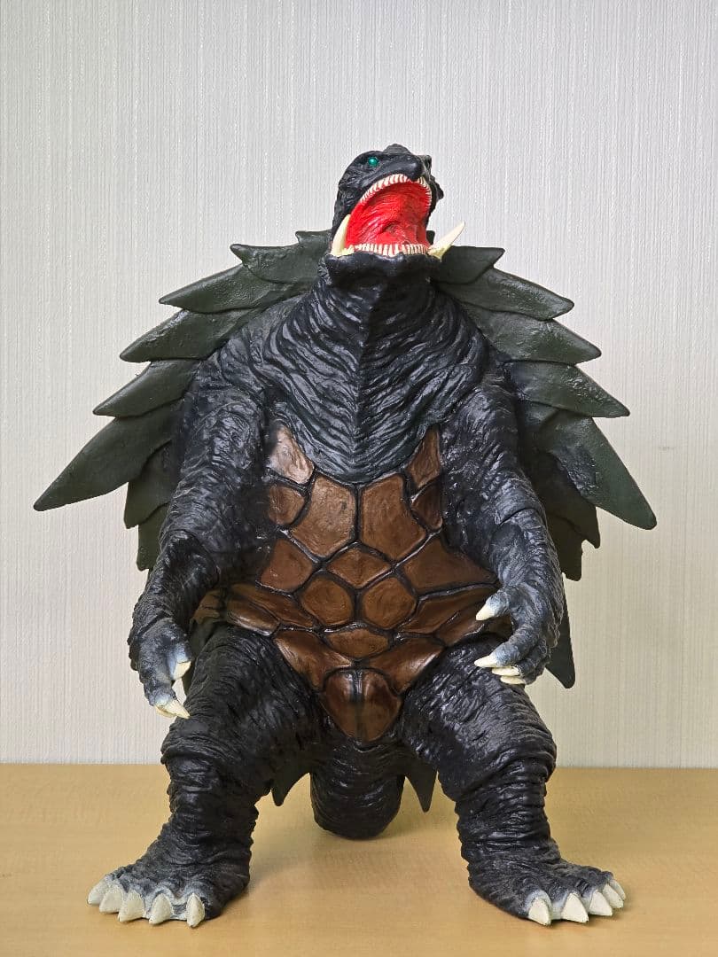 ガメラ フィギュア 高さ約52cm