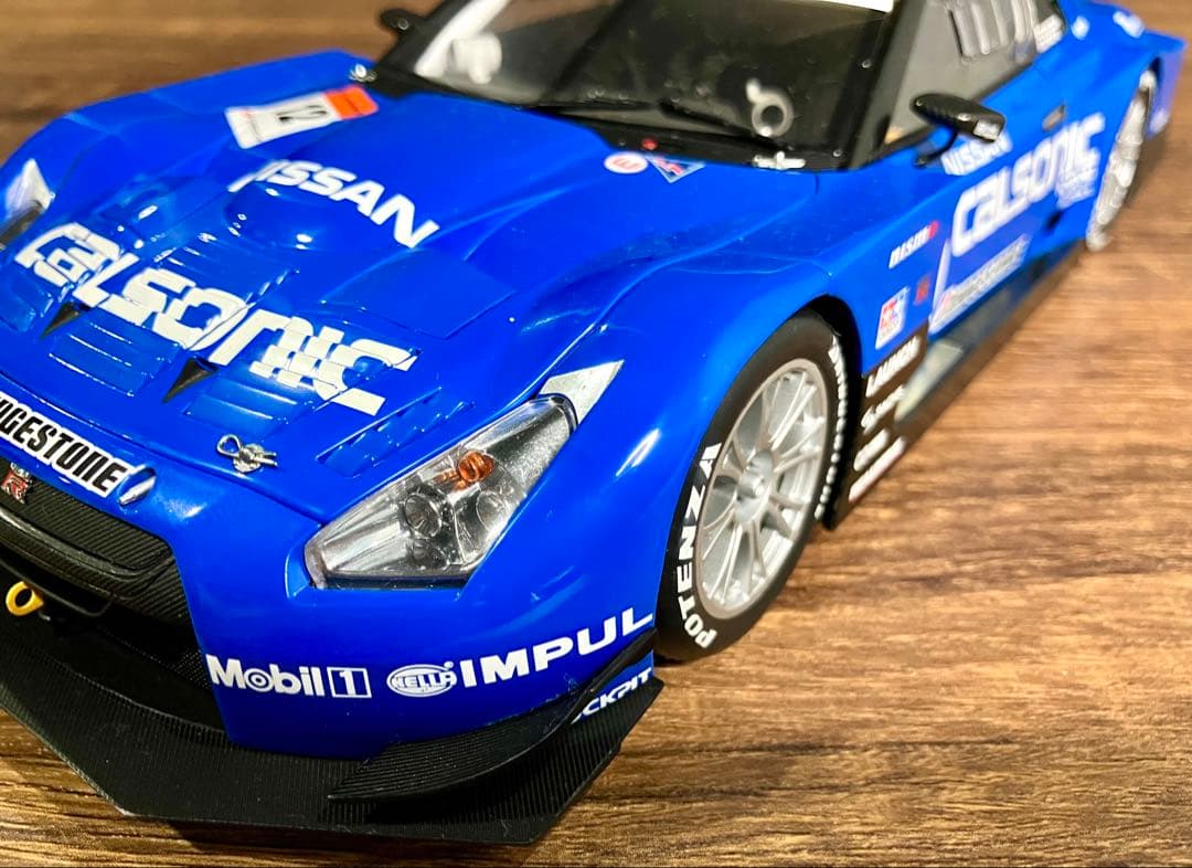 オートアート Nissan Calsonic GT-R R12 1/18