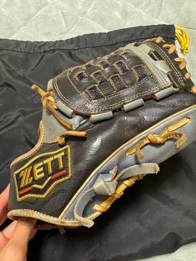 ZETT プロステイタス 軟式グローブ ブラック/ブルー