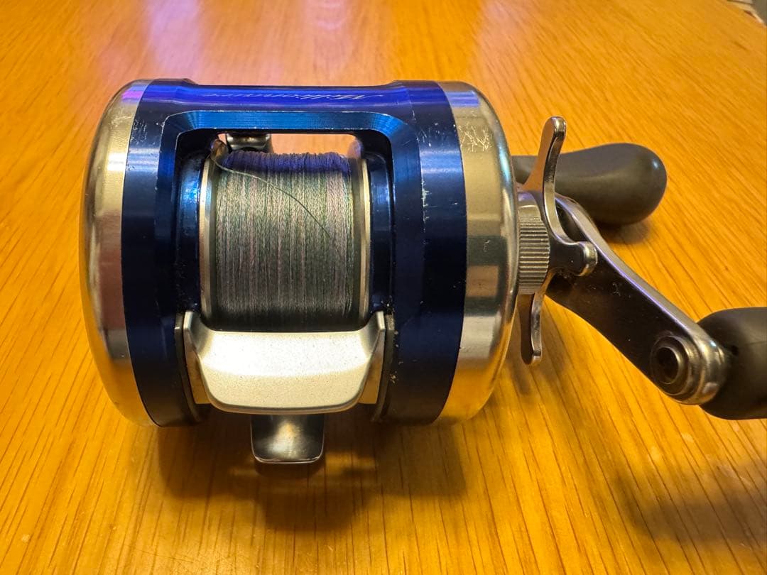 Daiwa ミリオネアブルーバッカー200BB