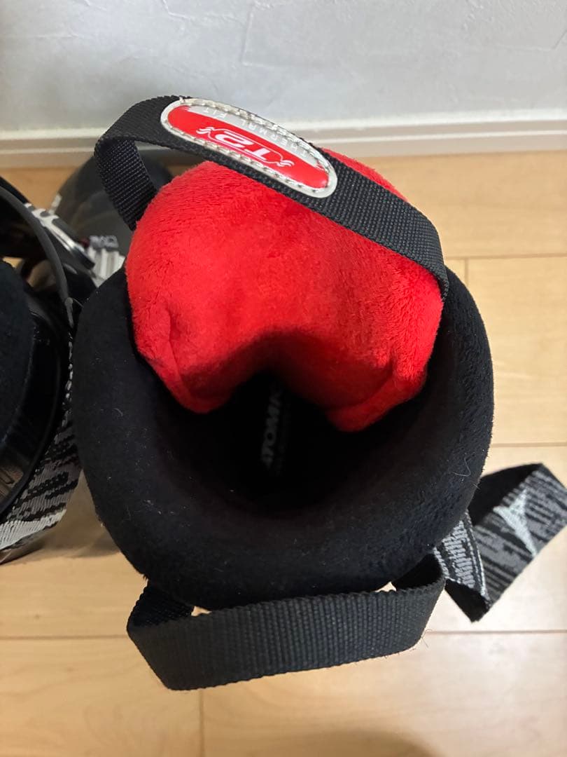 アトミック　ライブフィット60 ブラック　　25-25.5cm スキーブーツ