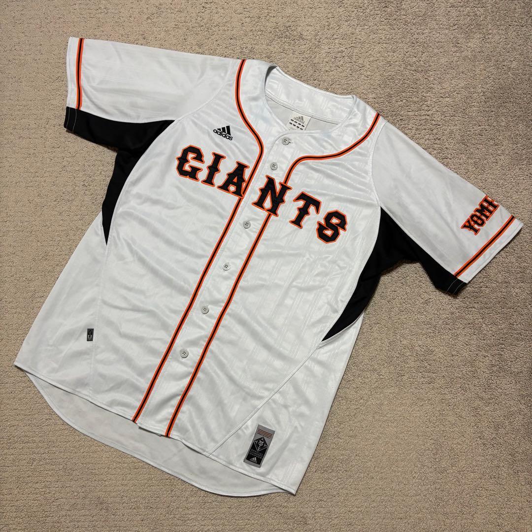 読売巨人軍　ジャイアンツ　アディダス　ユニフォーム