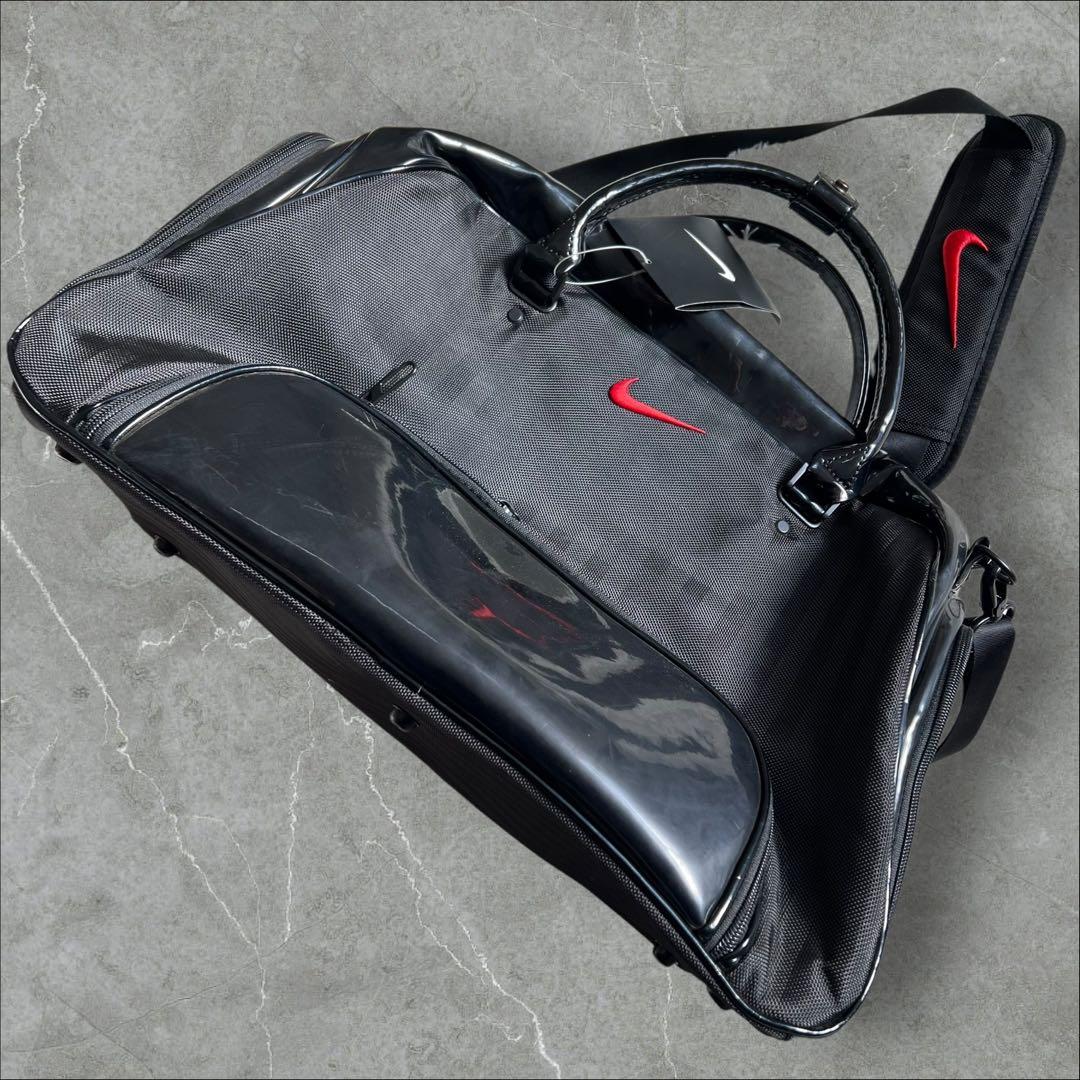 新品未使用 ナイキ ゴルフバッグ エナメルバッグ ブラック 刺繍 テック系